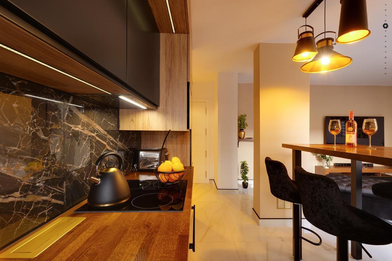Calle Maestro Parada Apartment